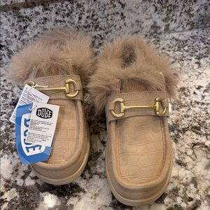 Hey Dude Women’s Beige Fur-Lined Loafers with Gold Buckle